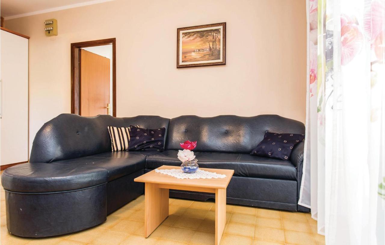Stunning Apartment In Krk With Kitchen Krk Town Exteriér fotografie