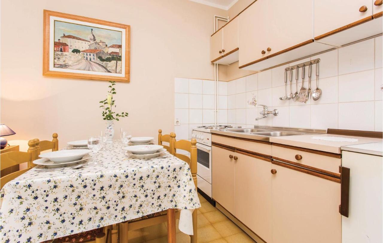 Stunning Apartment In Krk With Kitchen Krk Town Exteriér fotografie